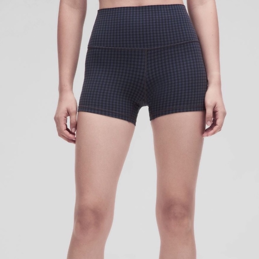 SOLD Lululemon 4" align micro houndstooth blue shorts - Picture 2 of 5